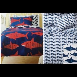 Shark sheets set AND shark comforter!! Full size
